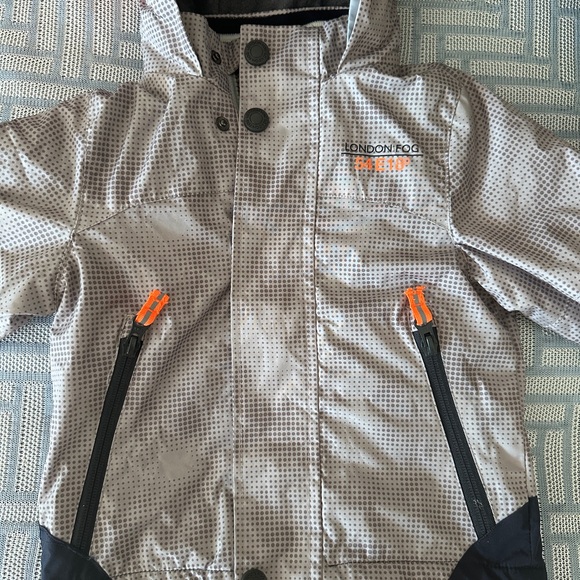 LONDON FOG BOYS FLEECE LINED LIGHT TO MIDWEIGHT HOODED JACKET! Size 2T - Picture 3 of 11